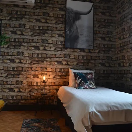 Hotel Restaurant Cafe Houben 2*