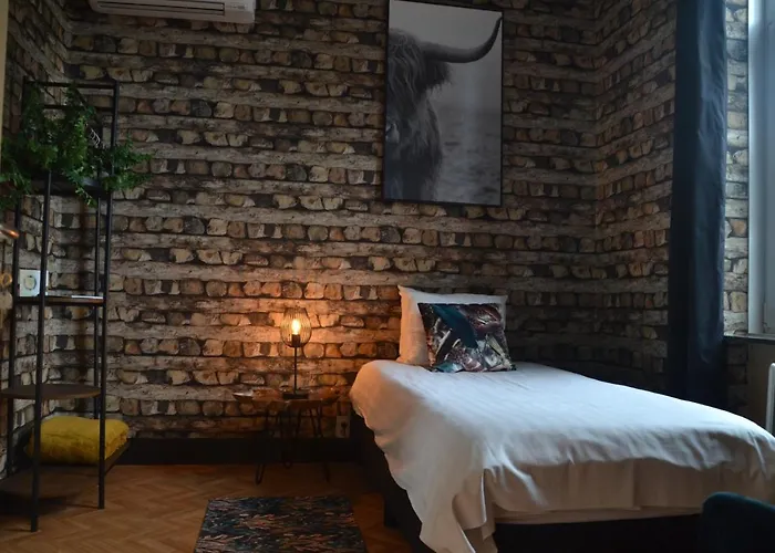 Hotel Restaurant Cafe Houben 2*